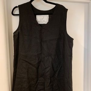 Not so perfect linen tunic black sz. Large